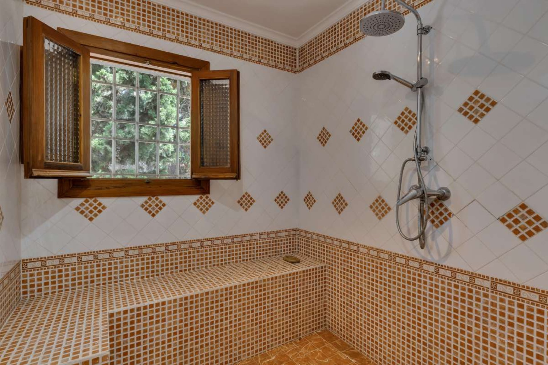 Resale - Villa -
Jávea - Costa Blanca