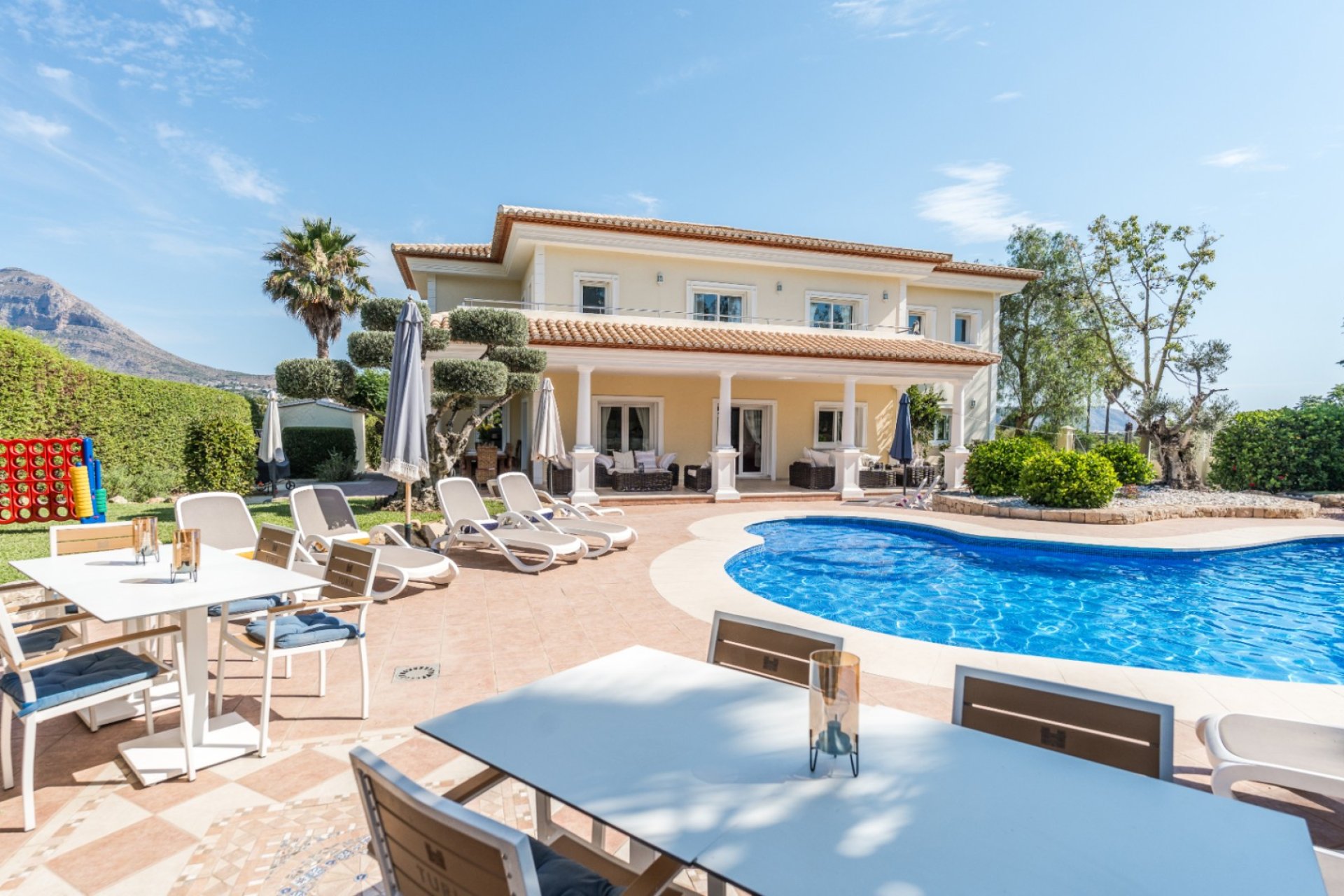 Resale - Villa -
Jávea - Costa Blanca