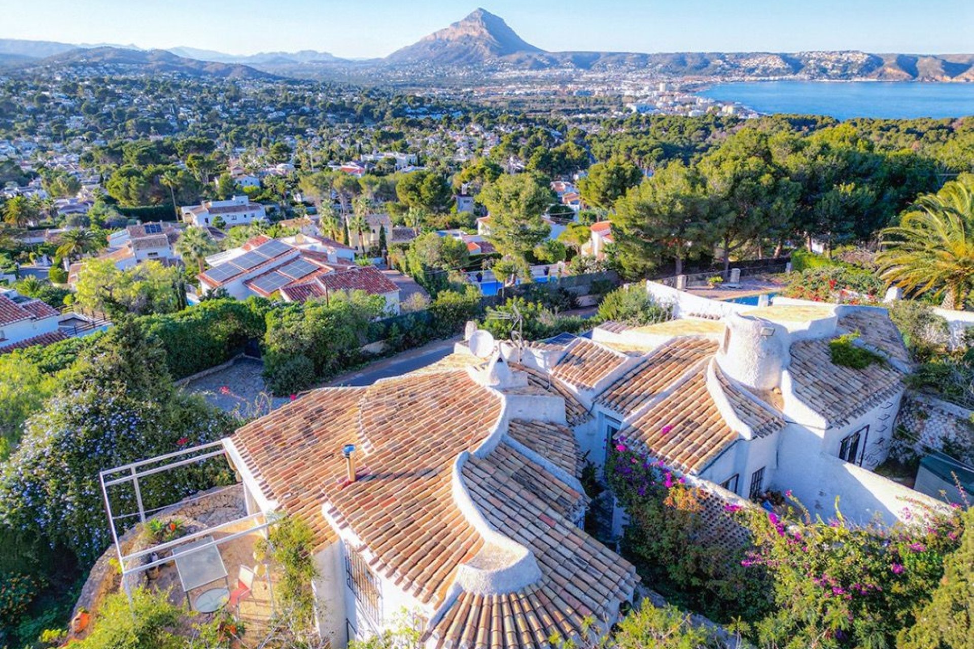 Resale - Villa -
Jávea - Costa Blanca