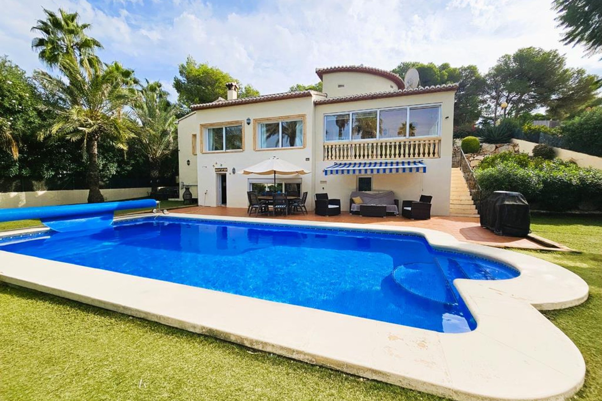 Resale - Villa -
Jávea - Costa Blanca