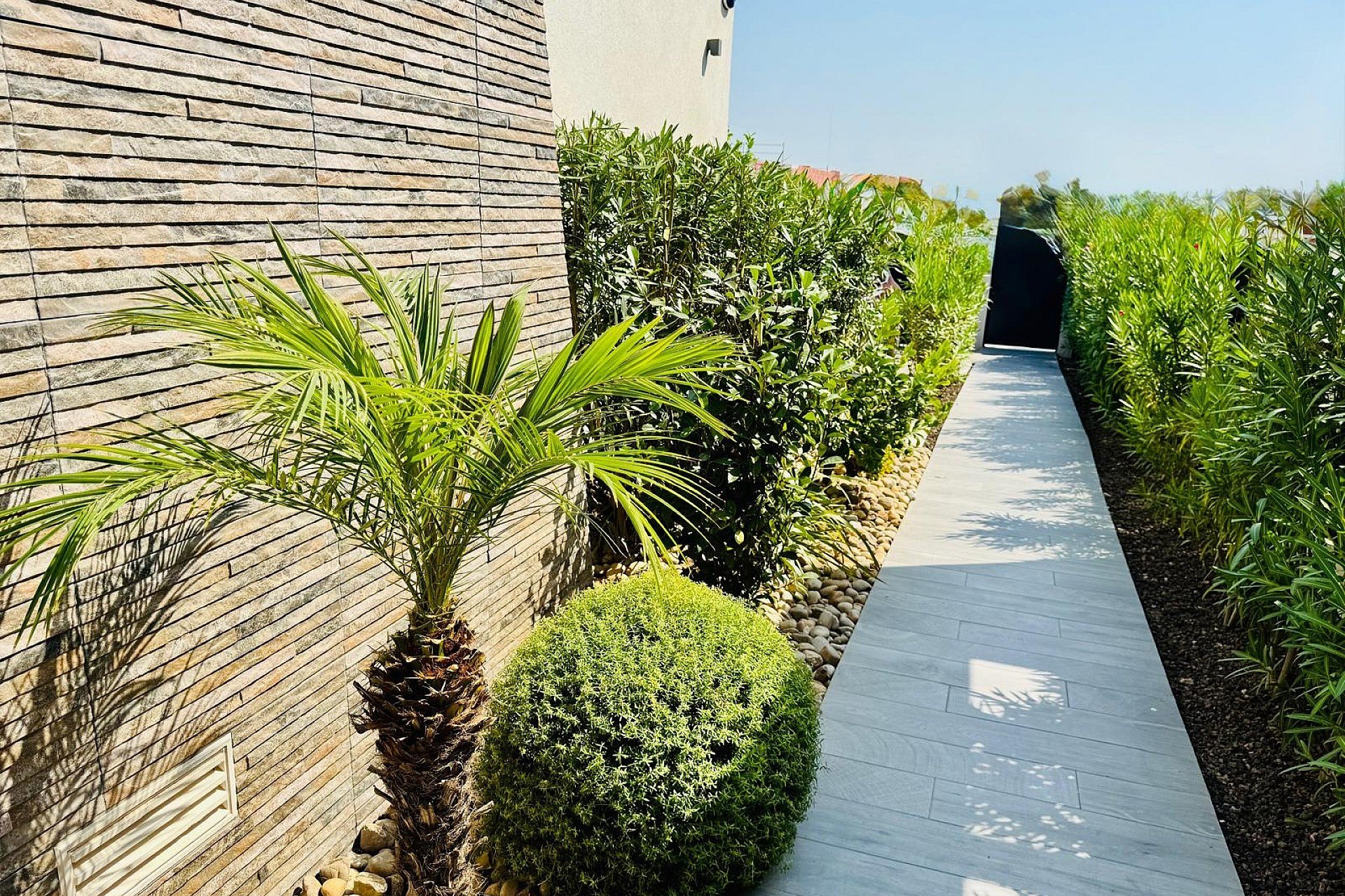 Resale - Villa -
La Finca Golf Resort - Inland