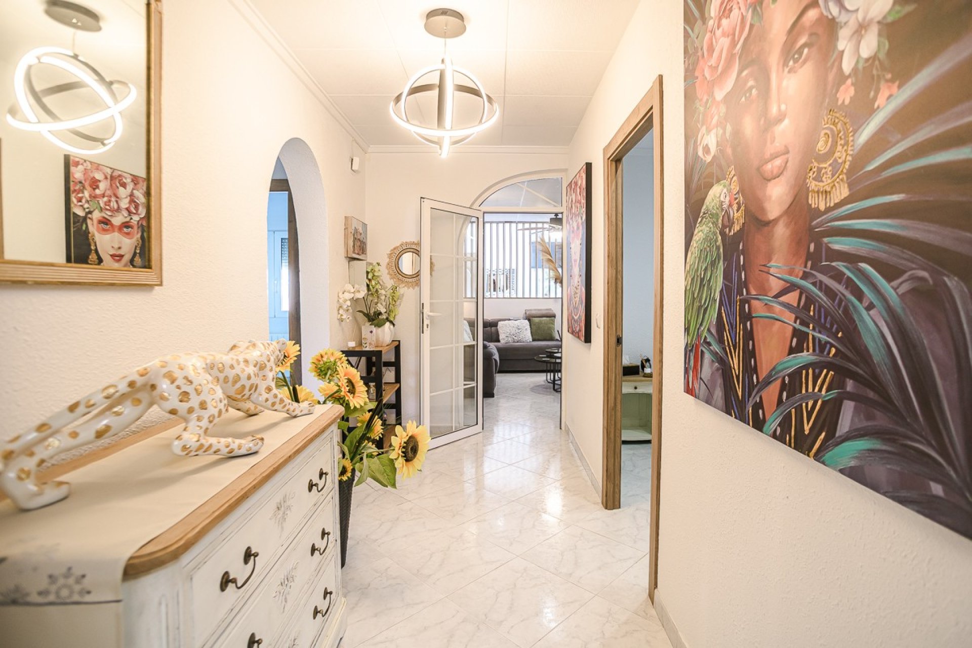 Resale - Villa -
La Marina - Costa Blanca