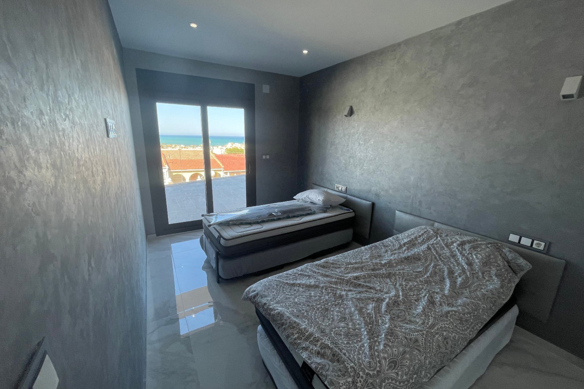 Resale - Villa -
La Mata - Costa Blanca