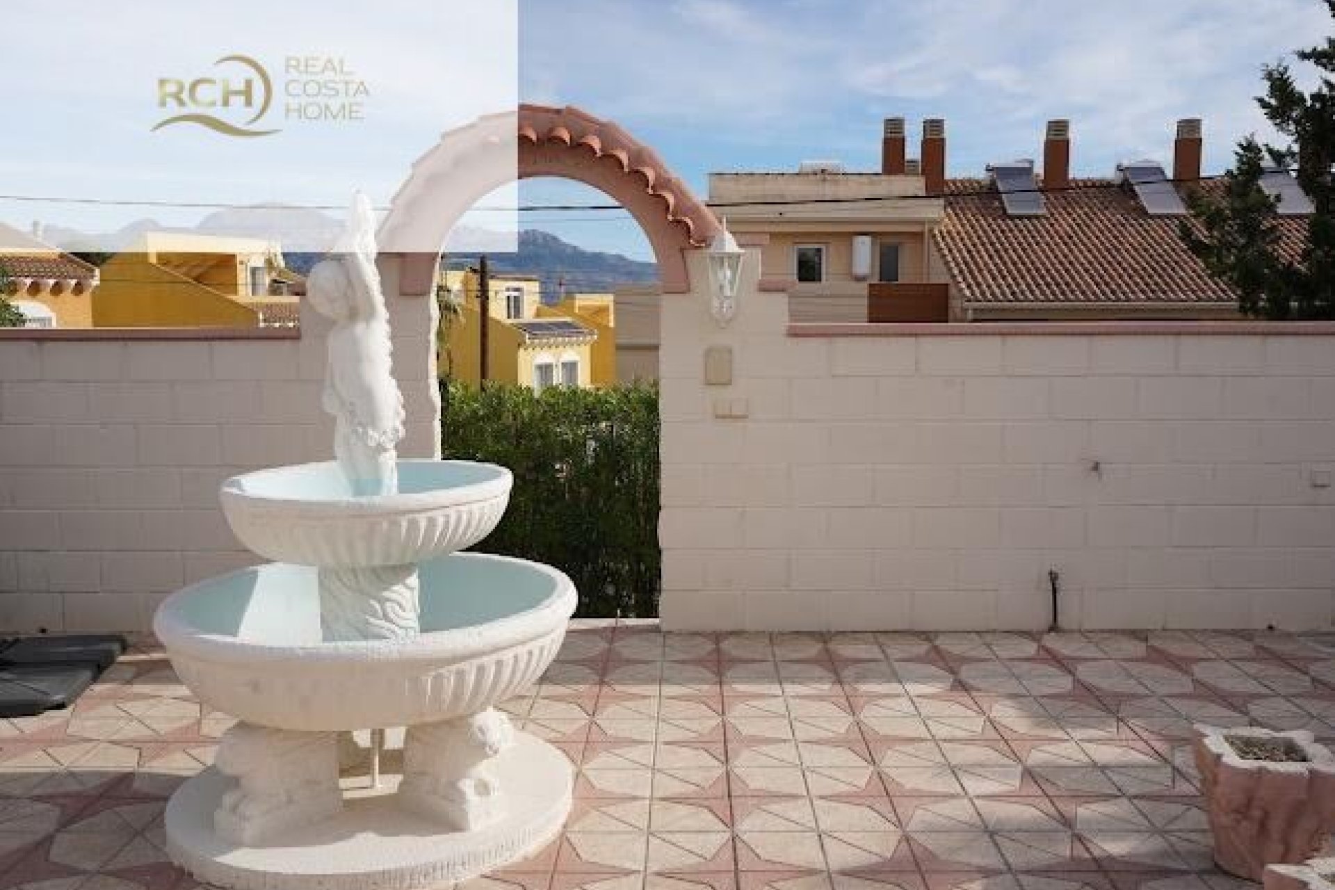 Resale - Villa -
La Nucía - Montebello - Nou Espai