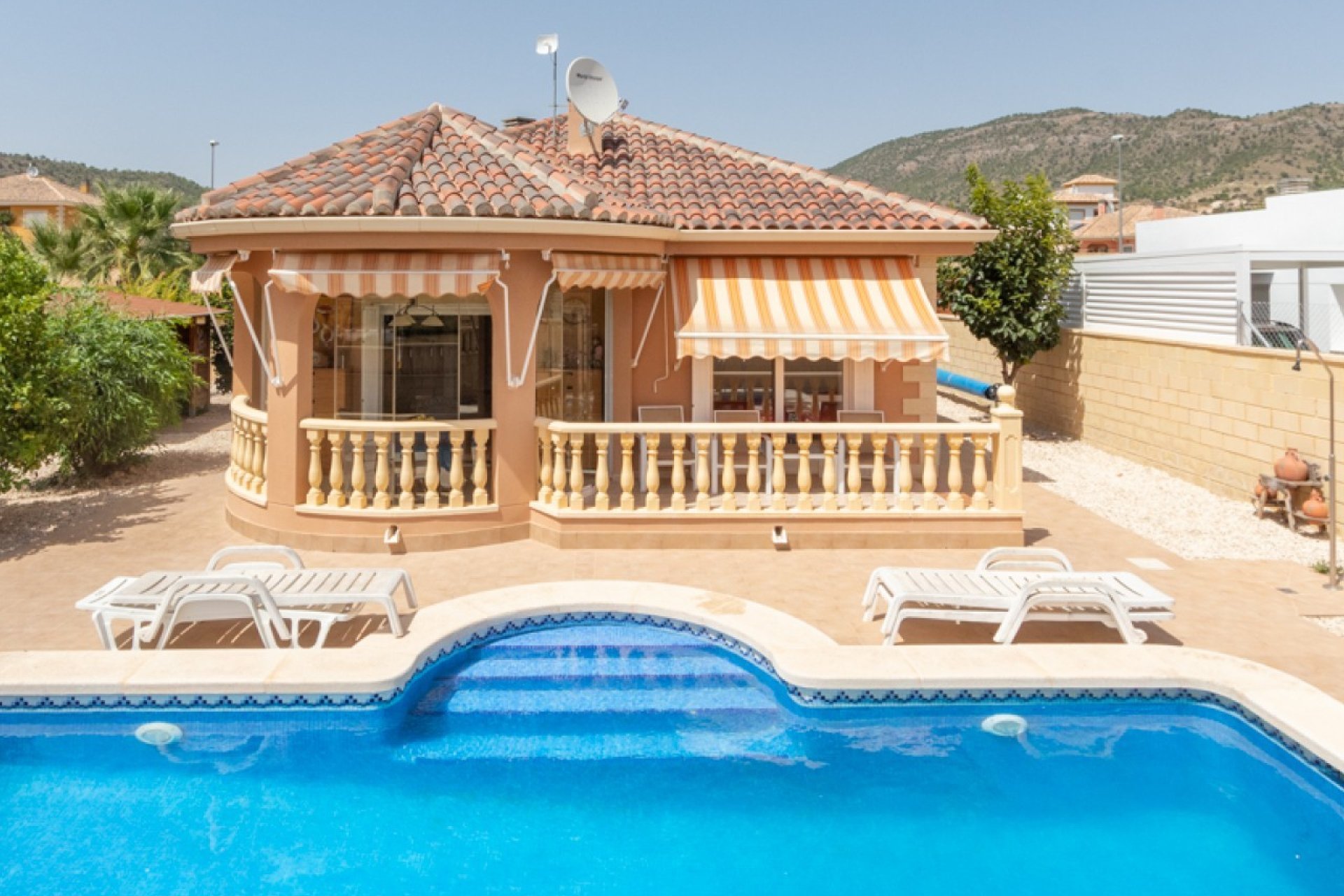 Resale - Villa -
La Romana - Inland