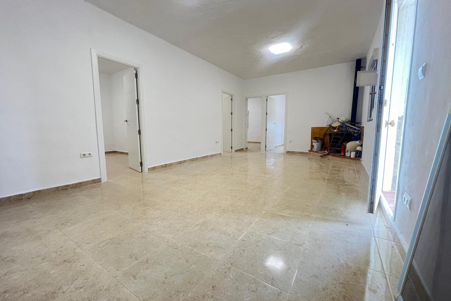 Resale - Villa -
La Solana