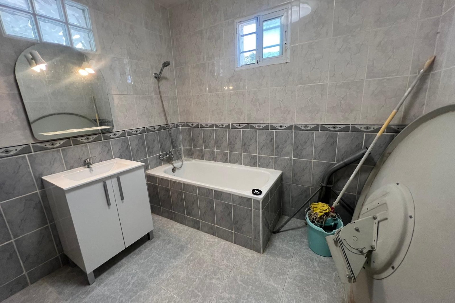 Resale - Villa -
La Solana