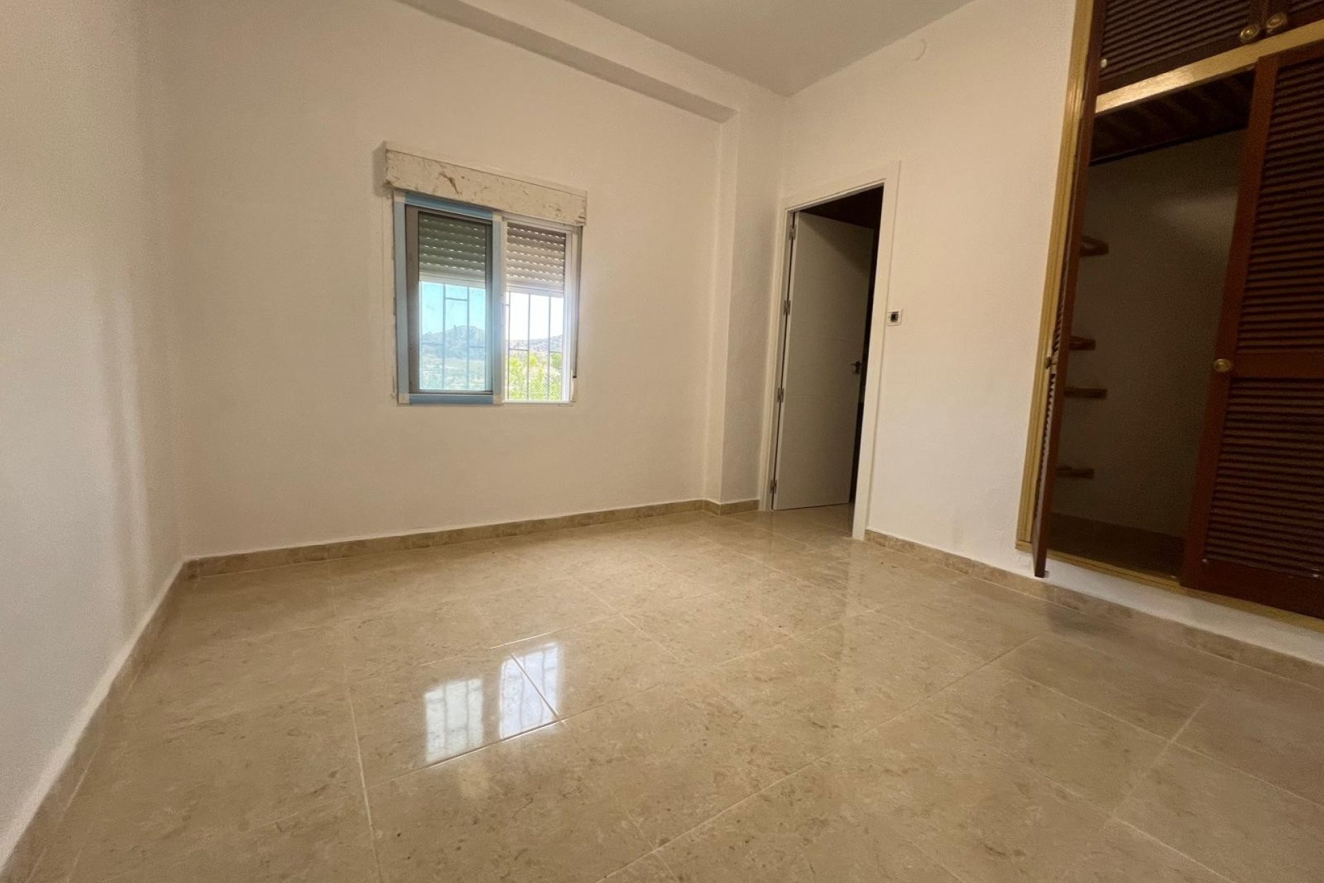 Resale - Villa -
La Solana