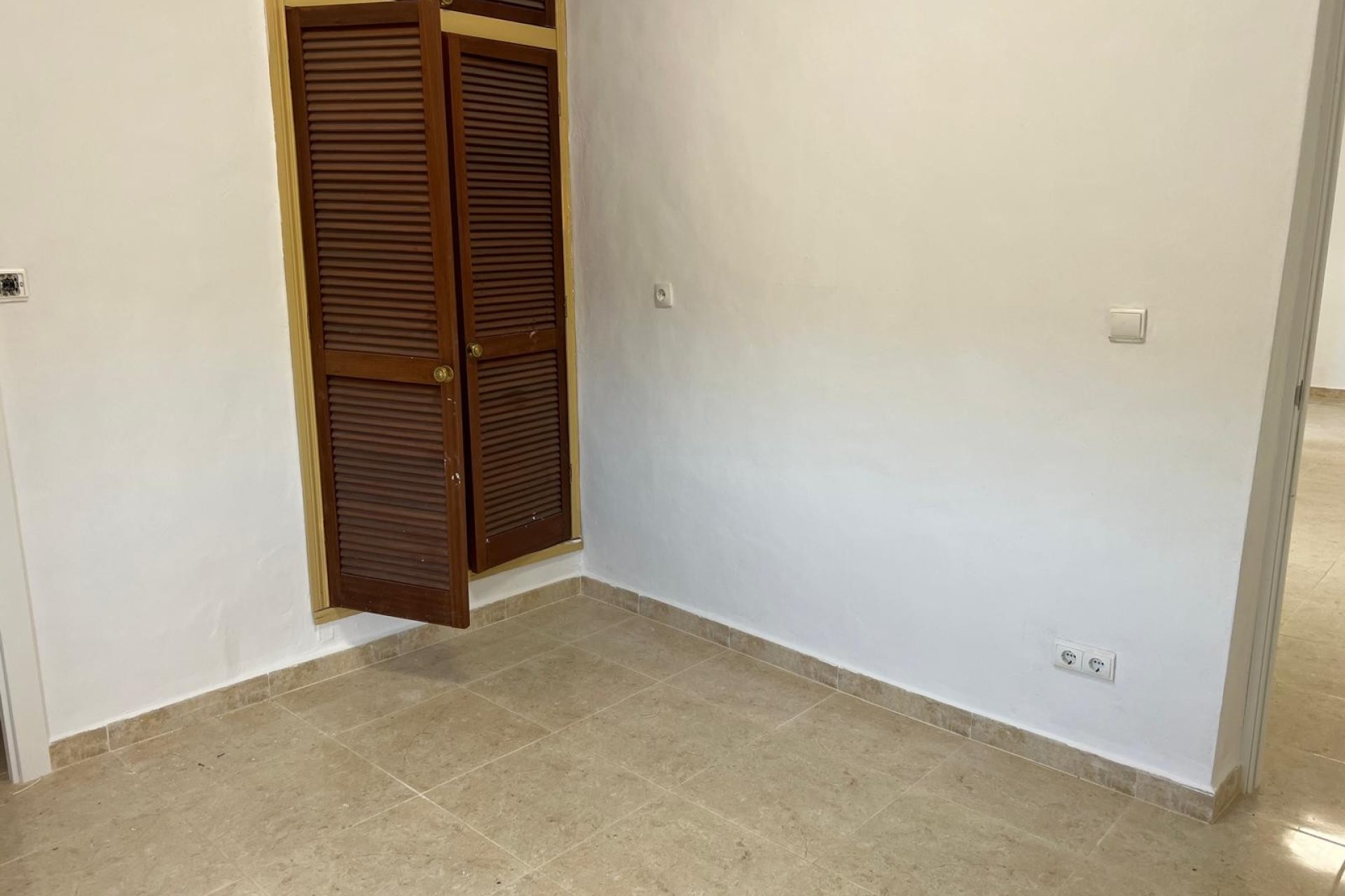 Resale - Villa -
La Solana