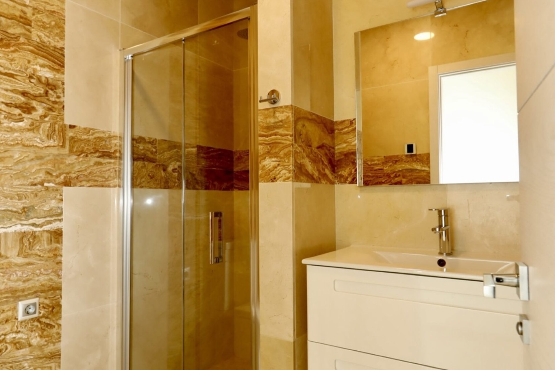 Resale - Villa -
La Zenia - Costa Blanca