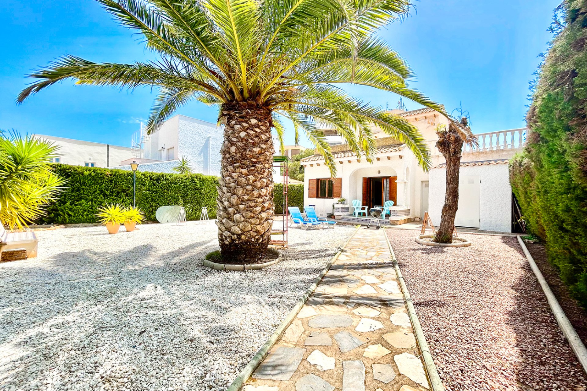 Resale - Villa -
La Zenia - Costa Blanca