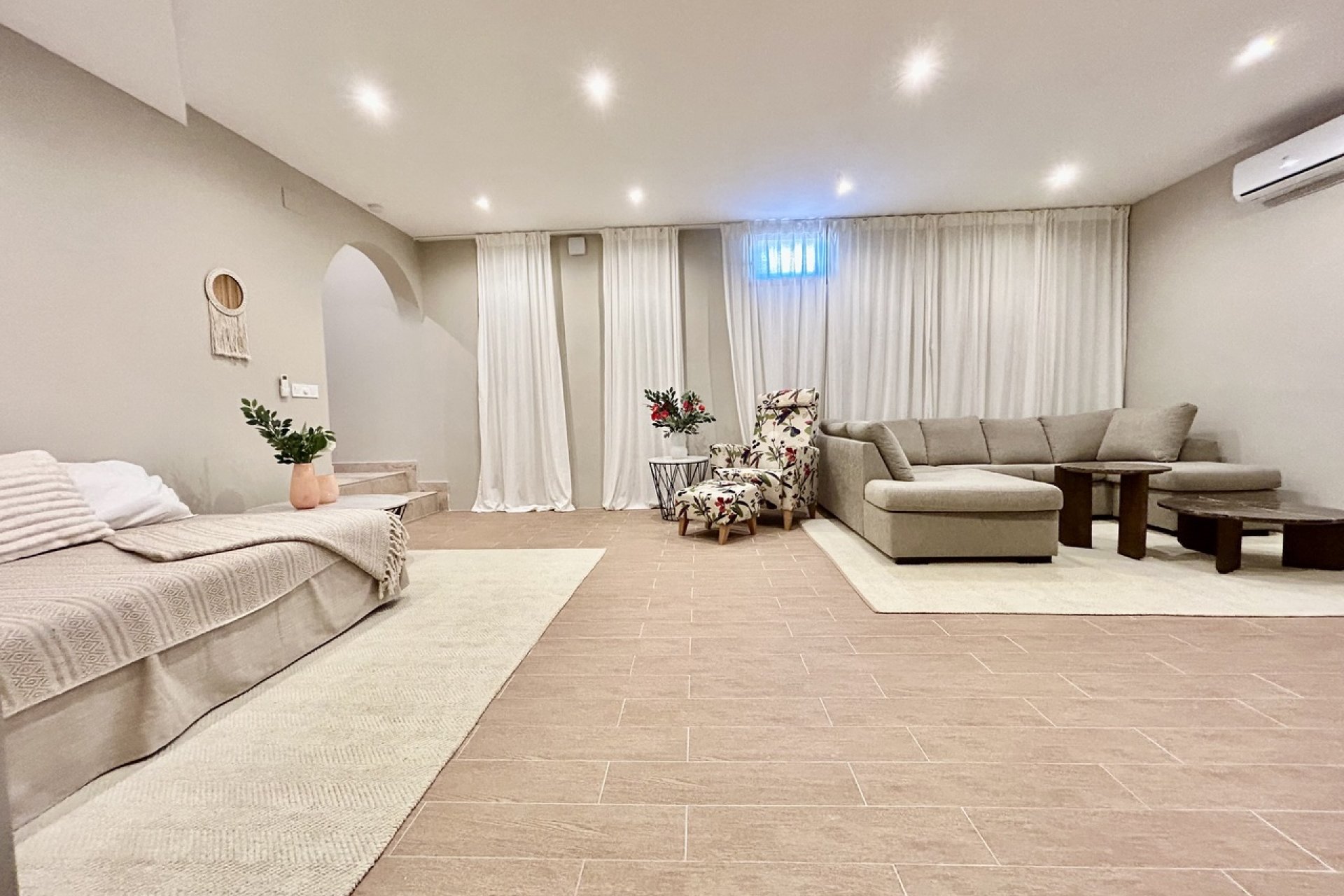 Resale - Villa -
La Zenia - Costa Blanca