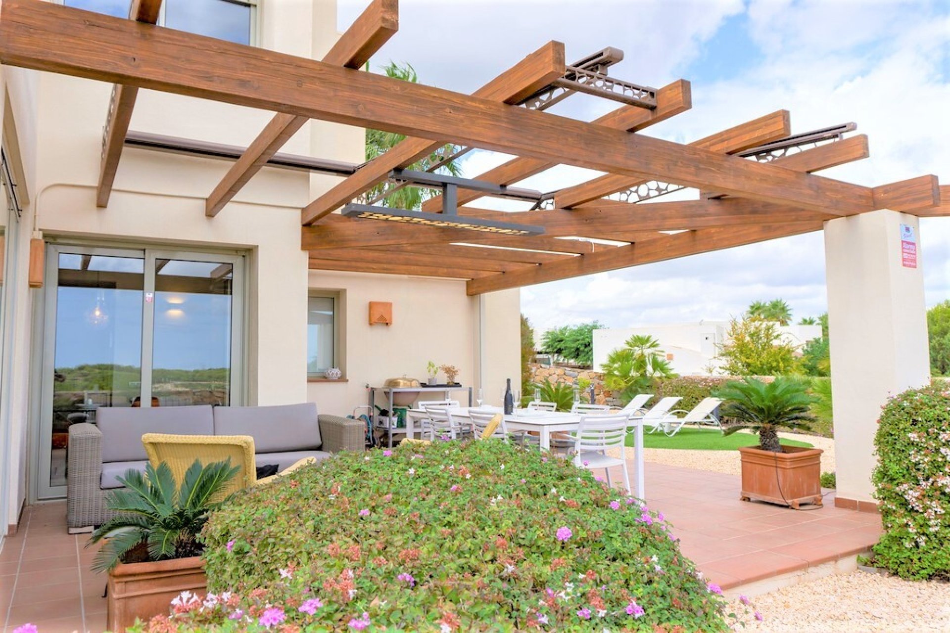 Resale - Villa -
Las Colinas Golf - Inland