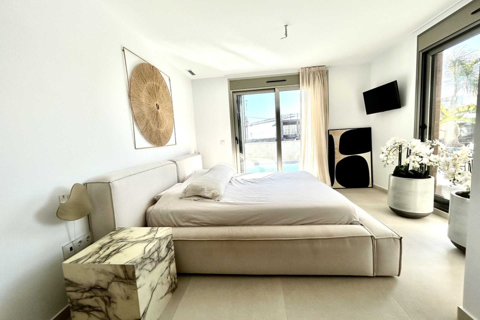 Resale - Villa -
Las Filipinas - Inland