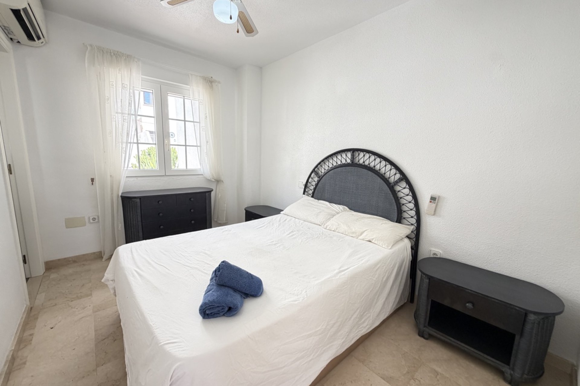 Resale - Villa -
Las Ramblas Golf - Inland
