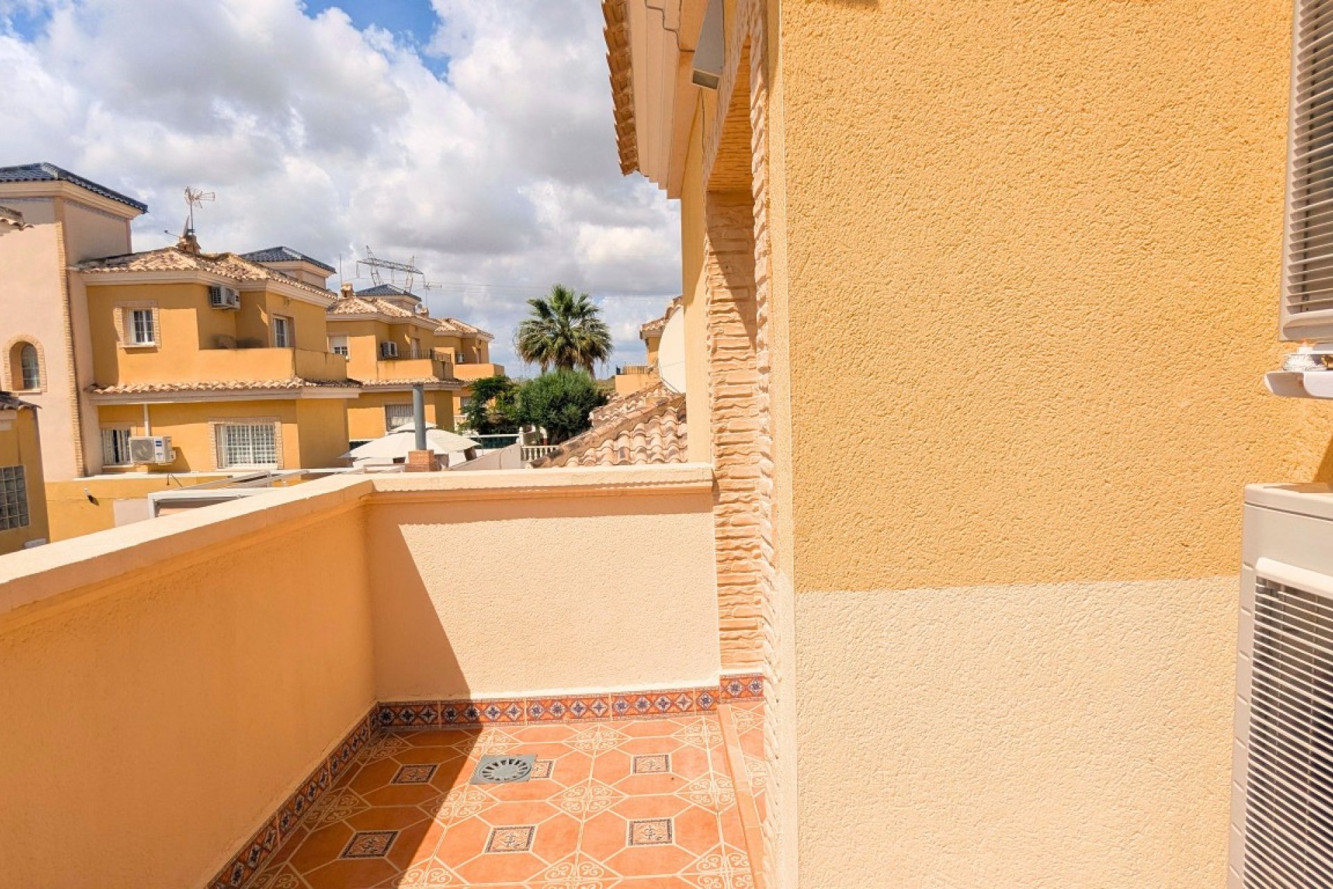 Resale - Villa -
Lo Crispin - Inland