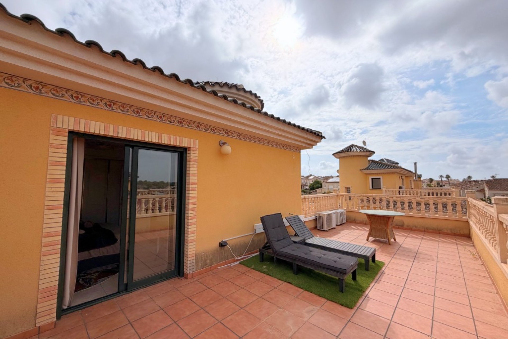 Resale - Villa -
Lo Crispin - Inland