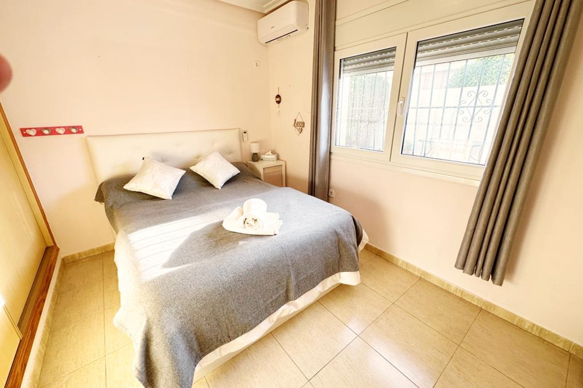 Resale - Villa -
Lo Santiago - Inland