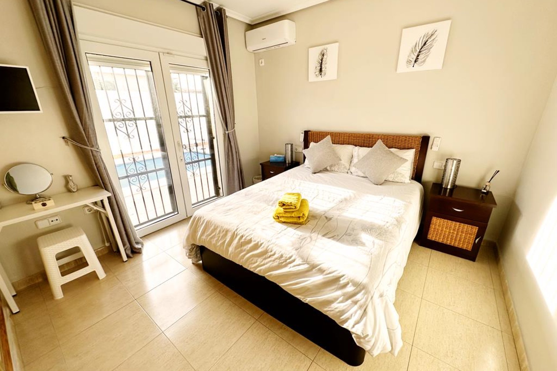 Resale - Villa -
Lo Santiago - Inland