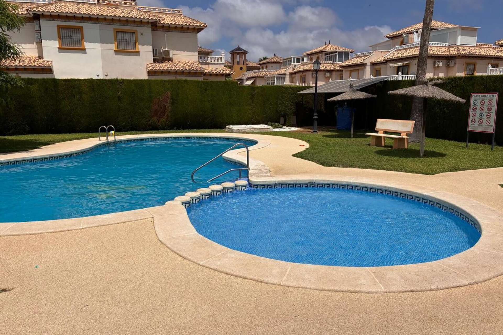 Resale - Villa -
Lomas de Caboroig - Costa Blanca
