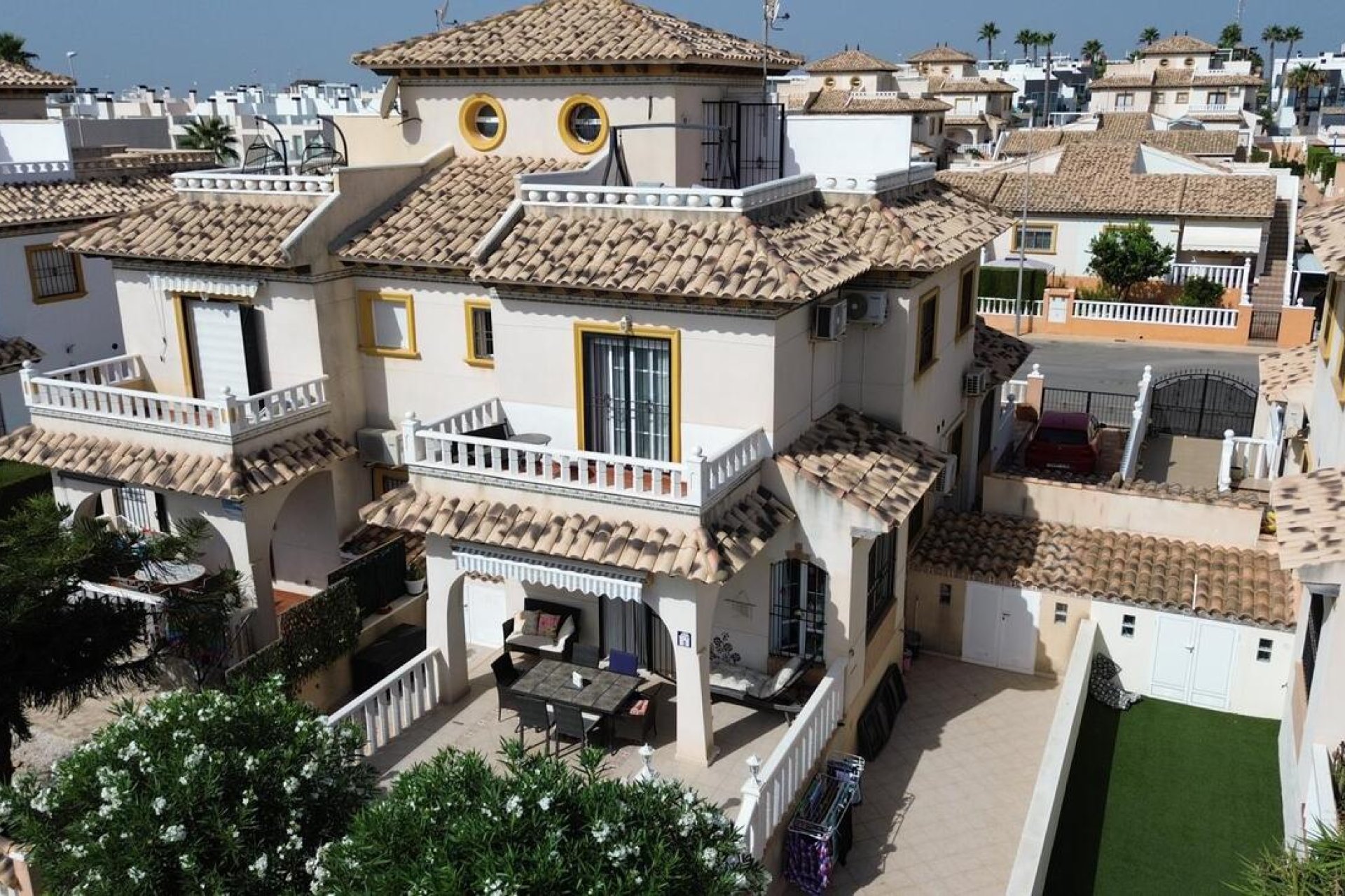 Resale - Villa -
Lomas de Caboroig - Costa Blanca
