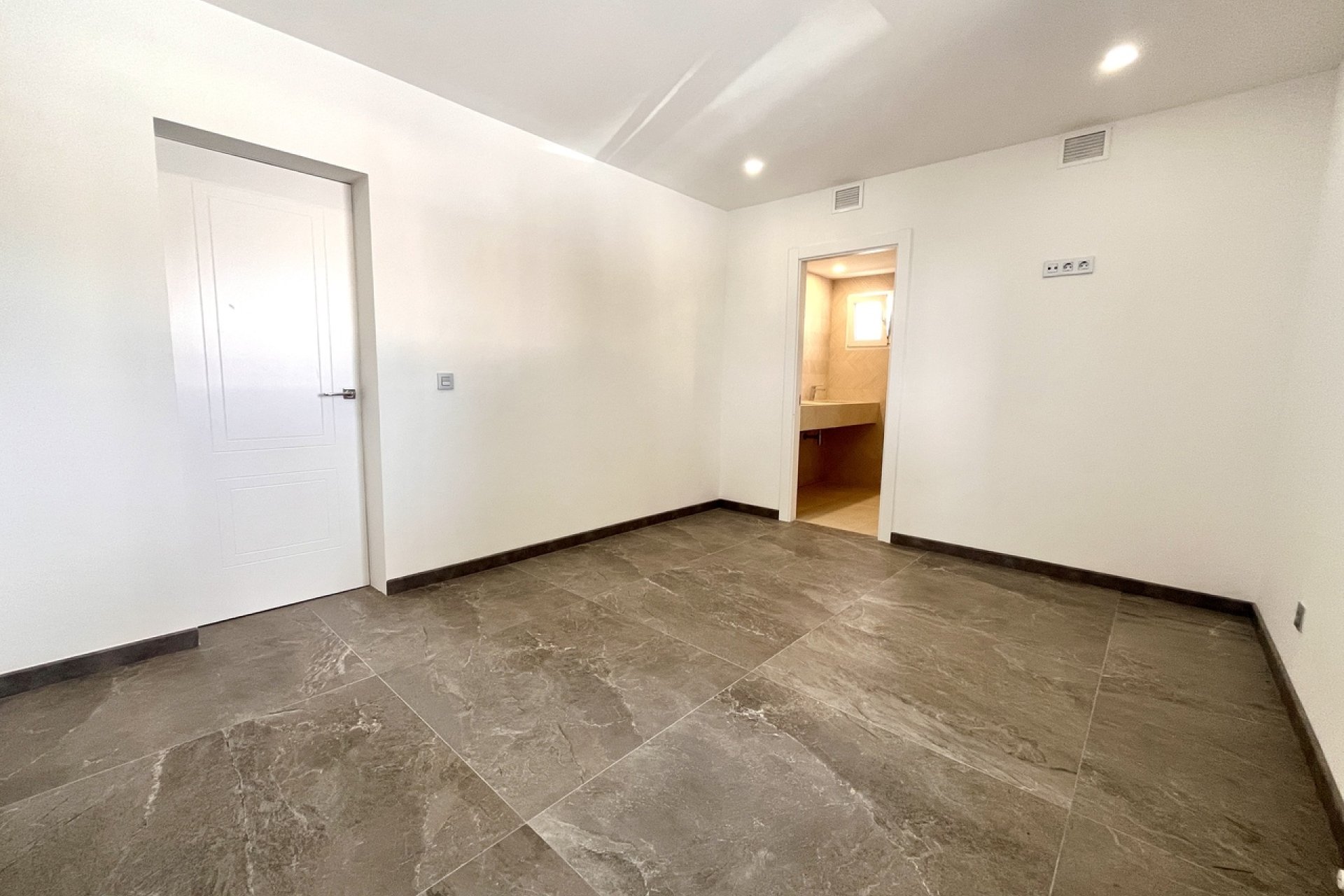 Resale - Villa -
Los Balcones - Costa Blanca