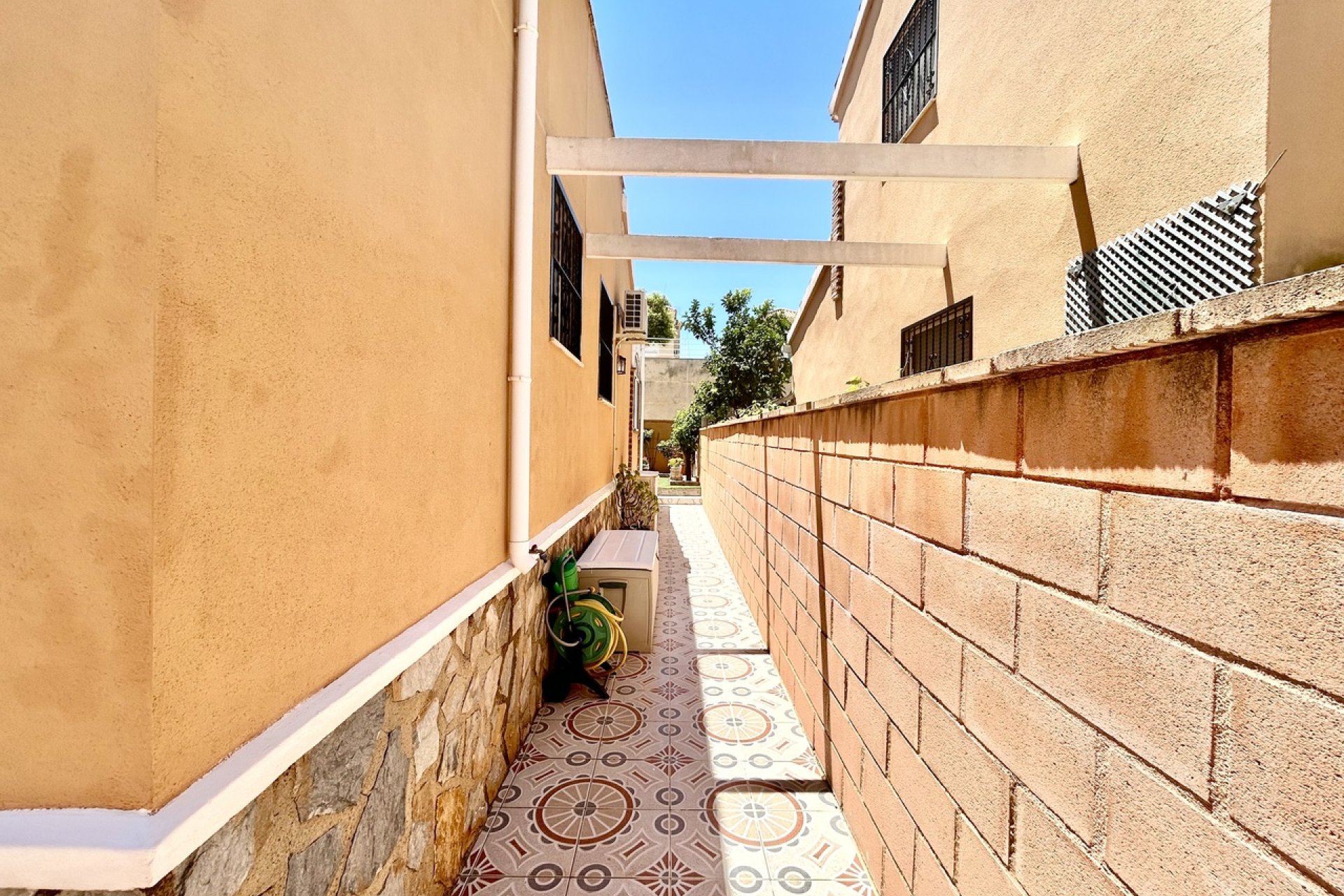 Resale - Villa -
Los Balcones - Costa Blanca