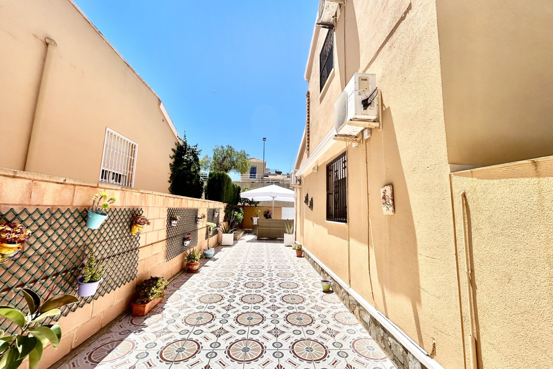 Resale - Villa -
Los Balcones - Costa Blanca