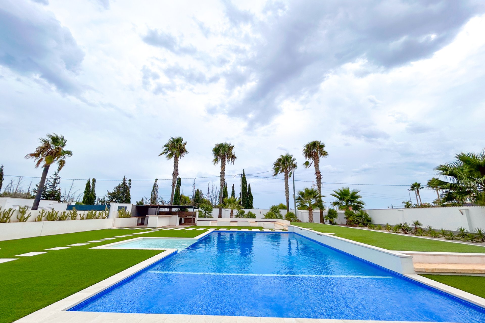 Resale - Villa -
Los Montesinos - Costa Blanca