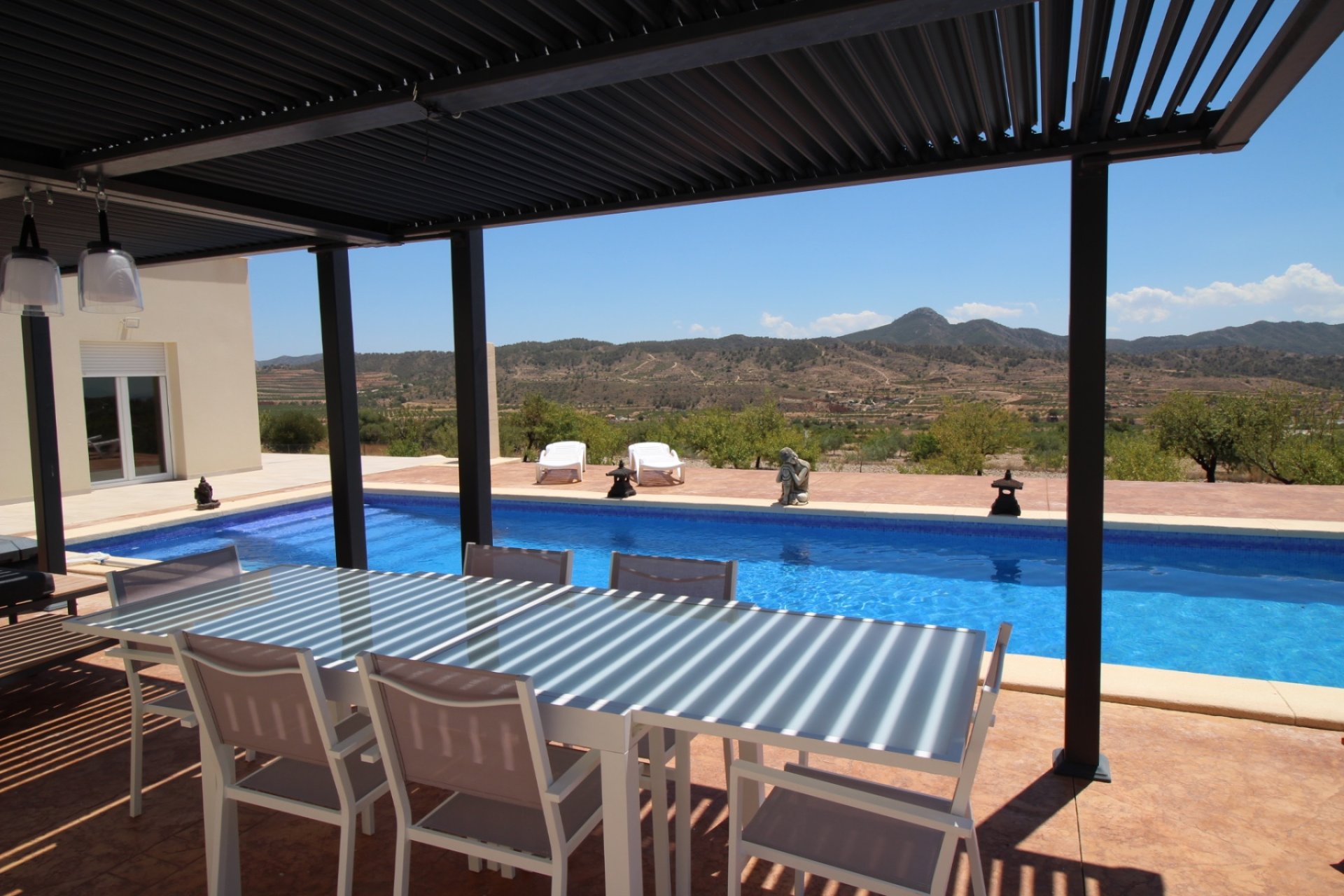 Resale - Villa -
Macisvenda - Inland