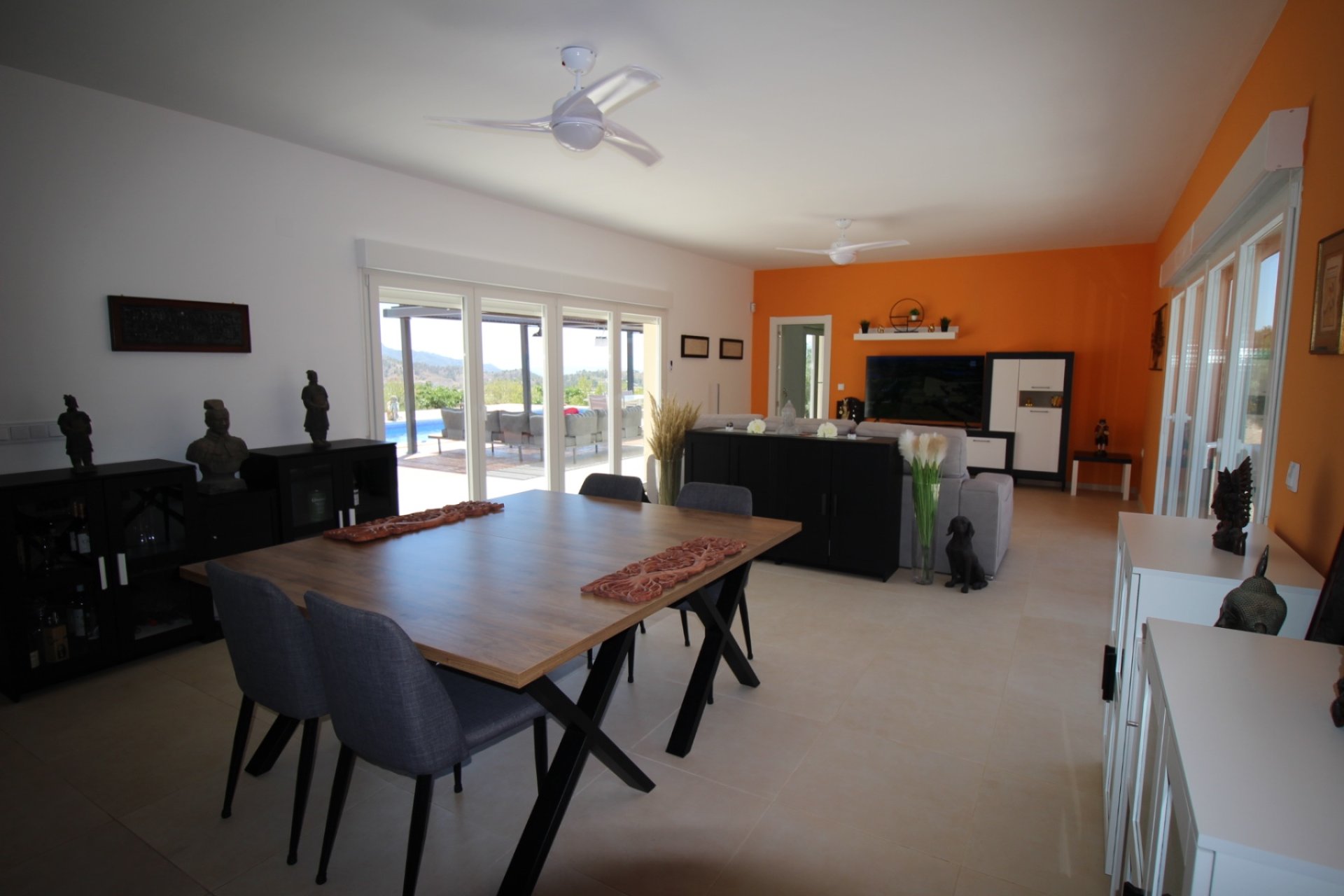 Resale - Villa -
Macisvenda - Inland