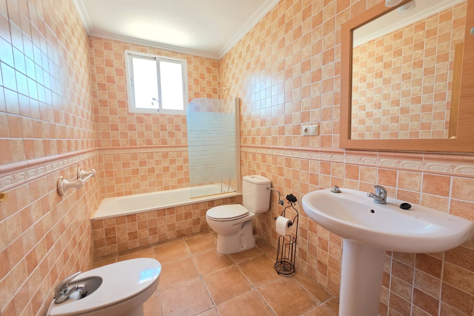 Resale - Villa -
Monóvar/Monóver - Inland