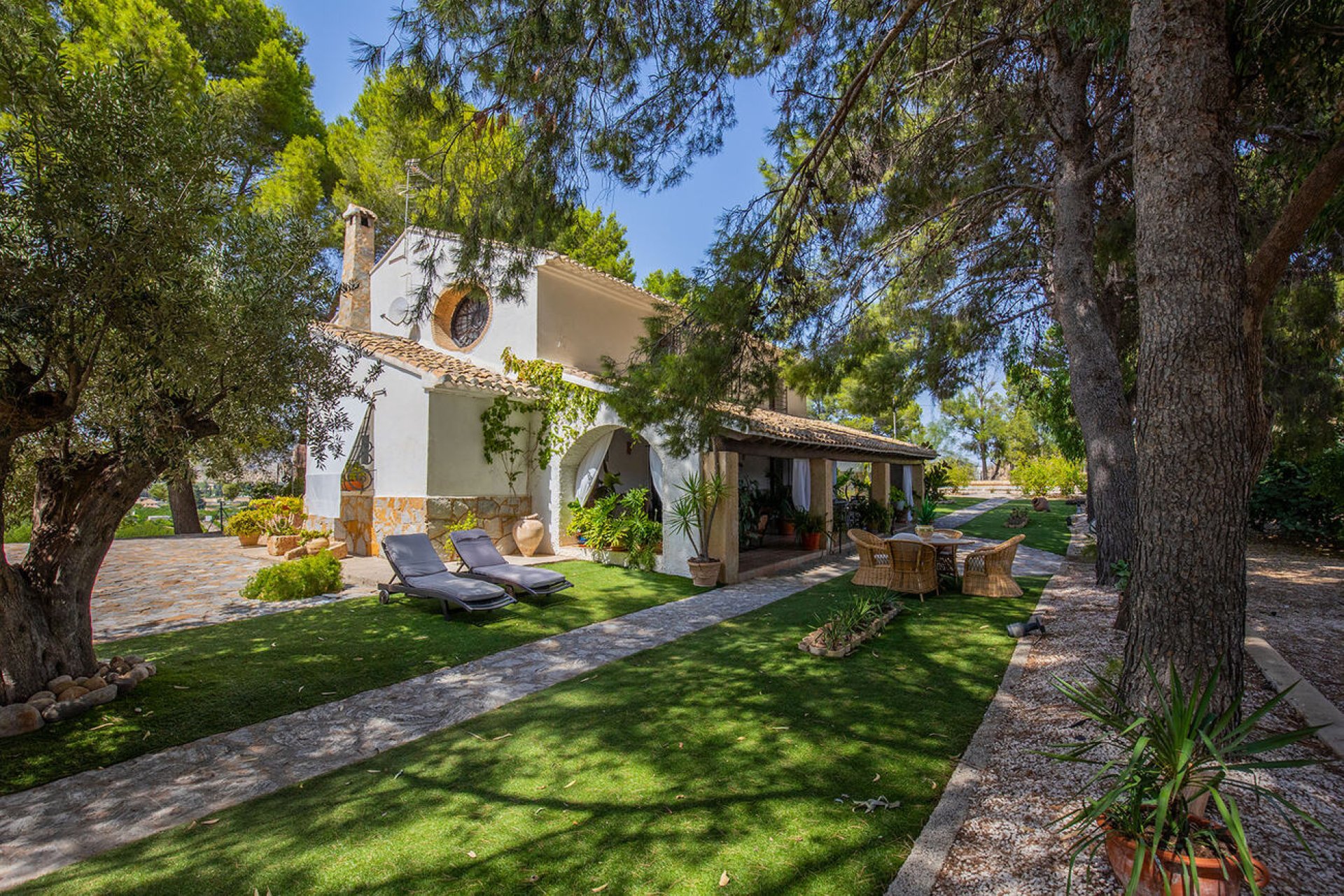 Resale - Villa -
Mula