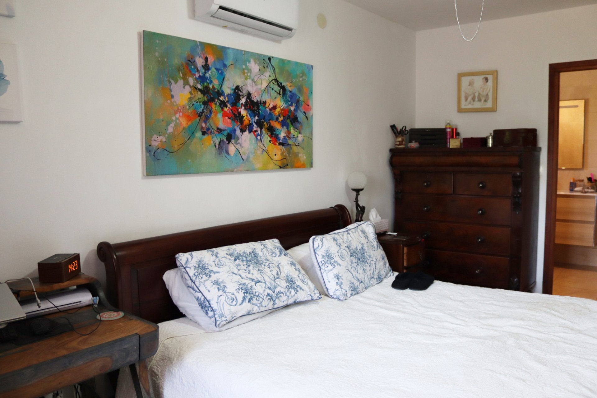 Resale - Villa -
Orba - Inland