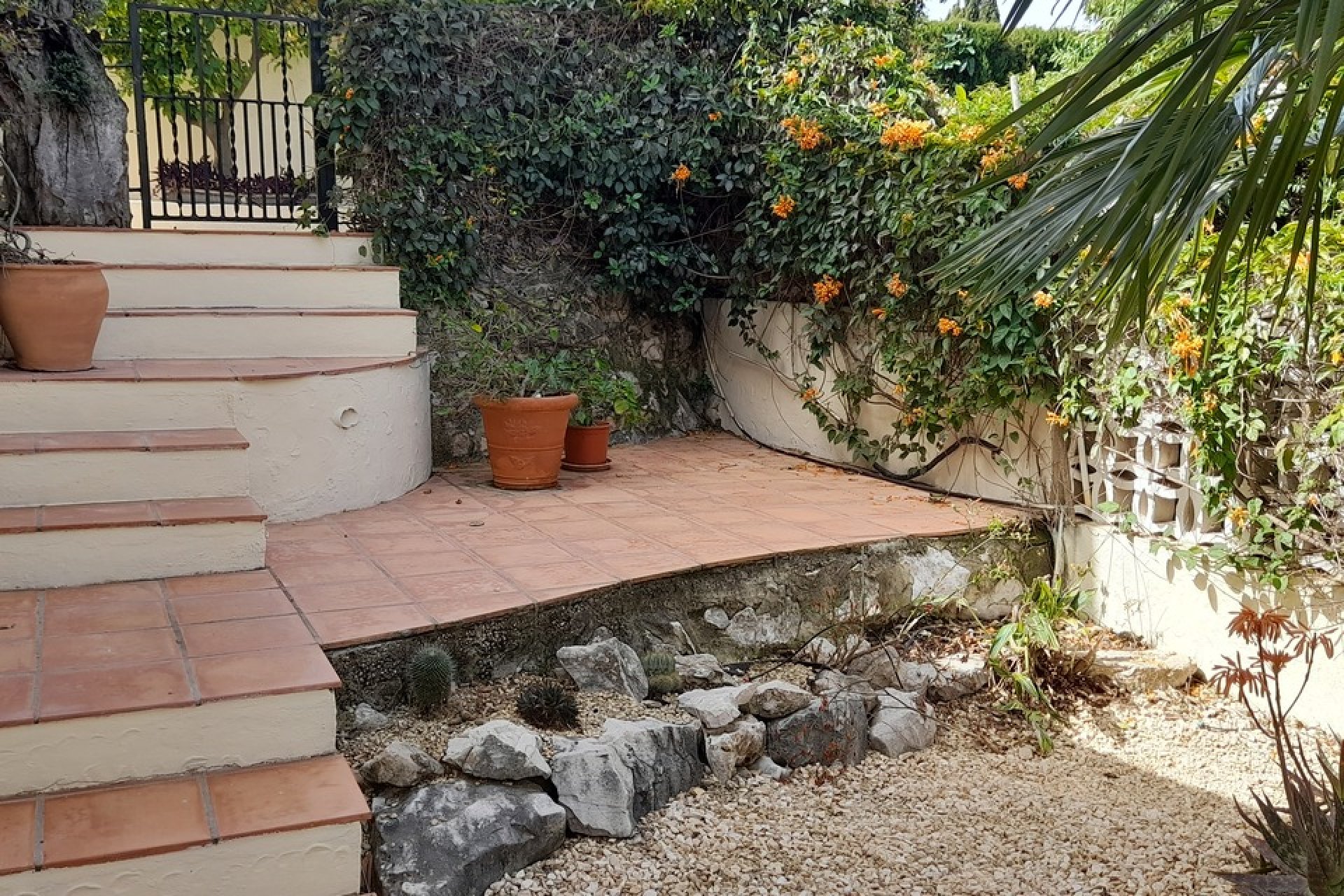Resale - Villa -
Orba - Inland