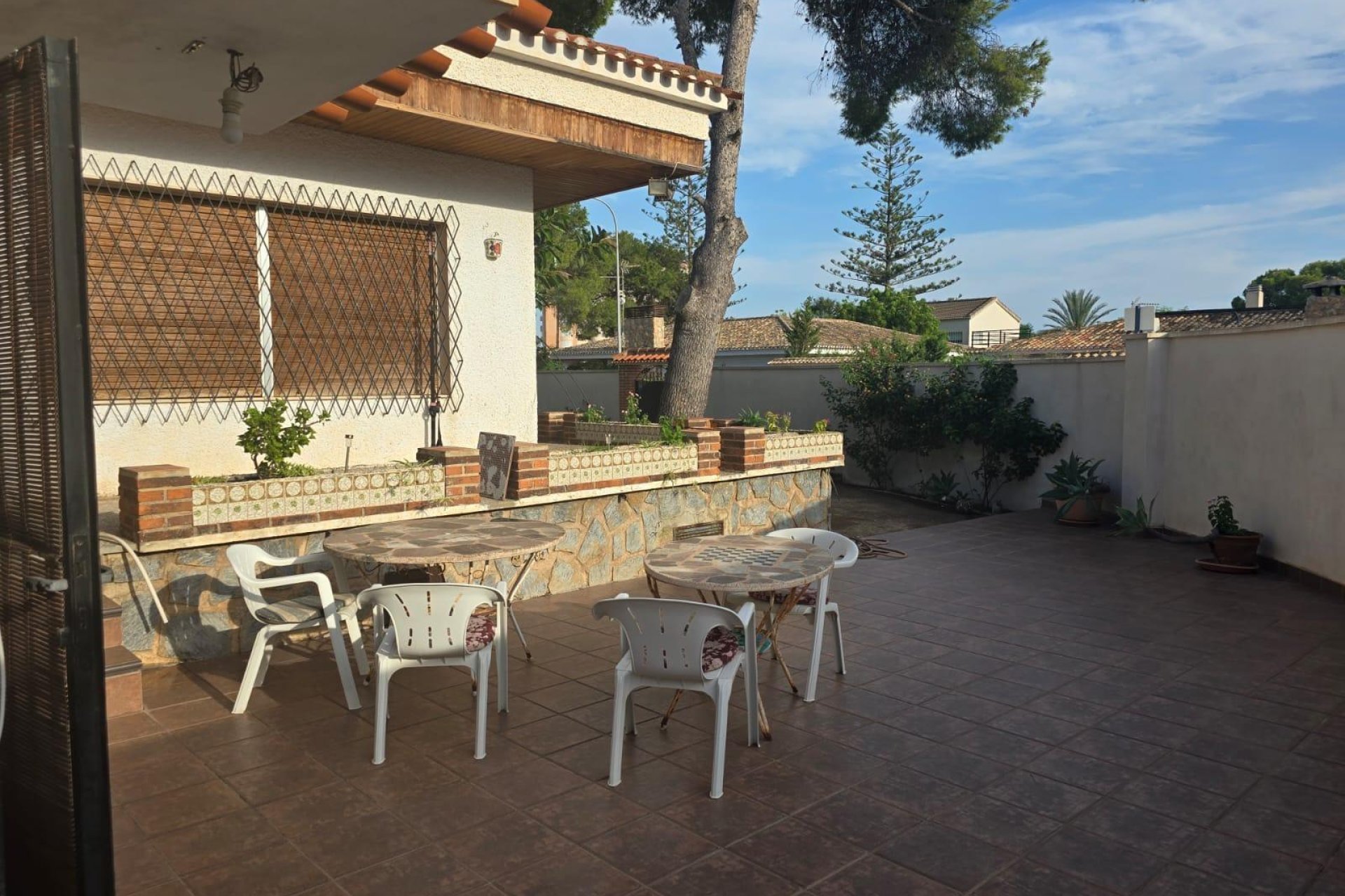 Resale - Villa -
Orihuela Costa - Campoamor
