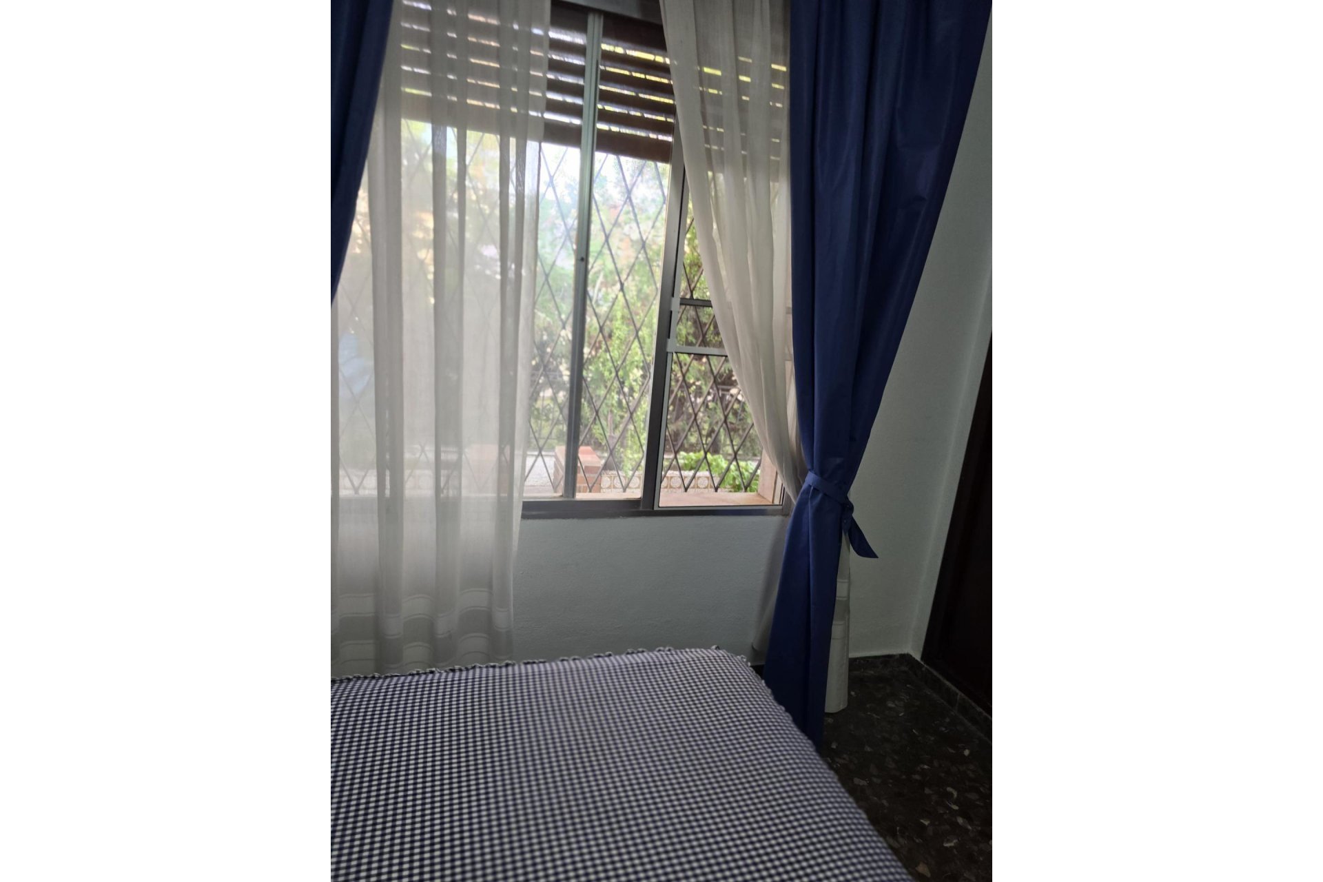 Resale - Villa -
Orihuela Costa - Campoamor