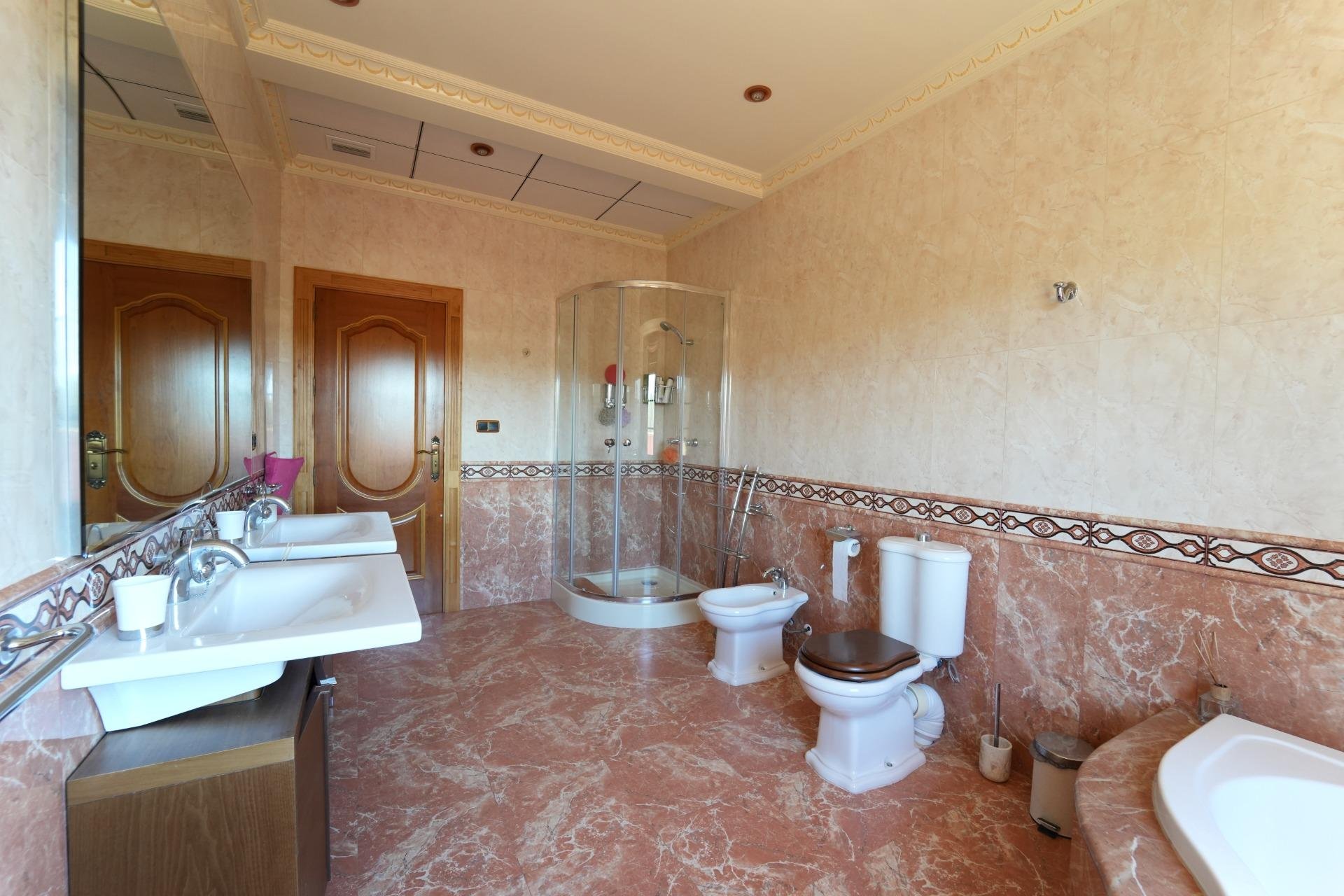 Resale - Villa -
Orihuela Costa - Campoamor