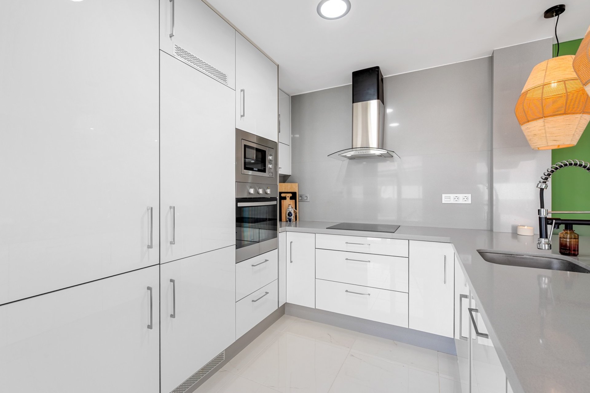 Resale - Villa -
Orihuela Costa - Costa Blanca