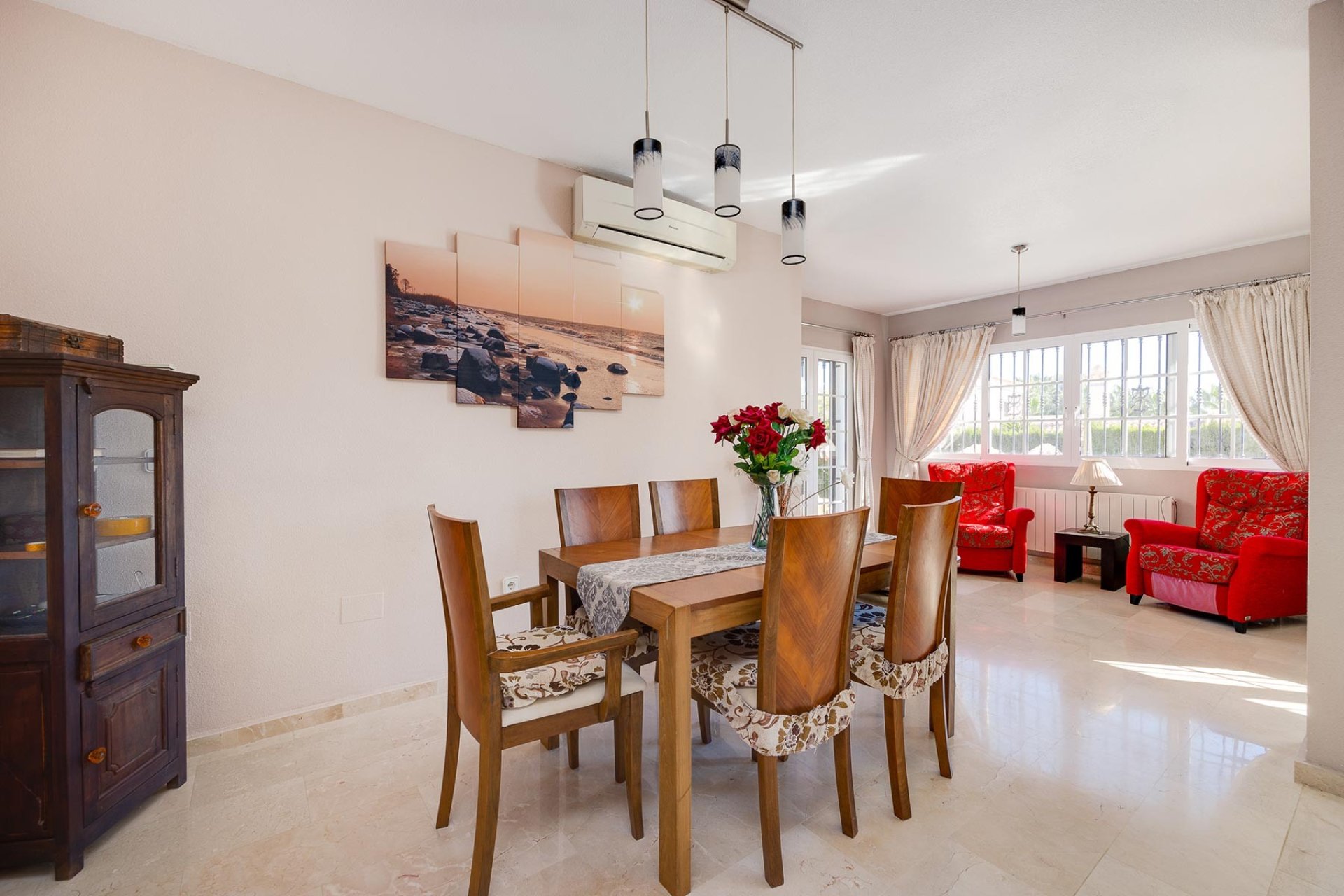 Resale - Villa -
Orihuela Costa - Costa Blanca