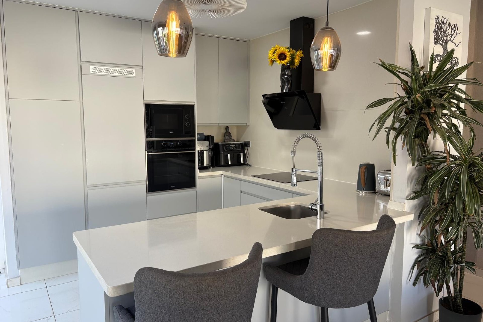 Resale - Villa -
Orihuela Costa - Costa Blanca