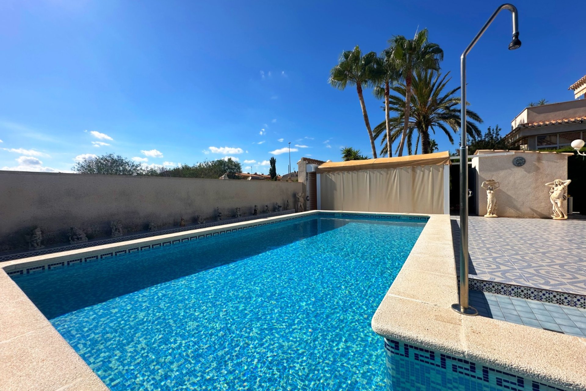 Resale - Villa -
Orihuela Costa - Costa Blanca