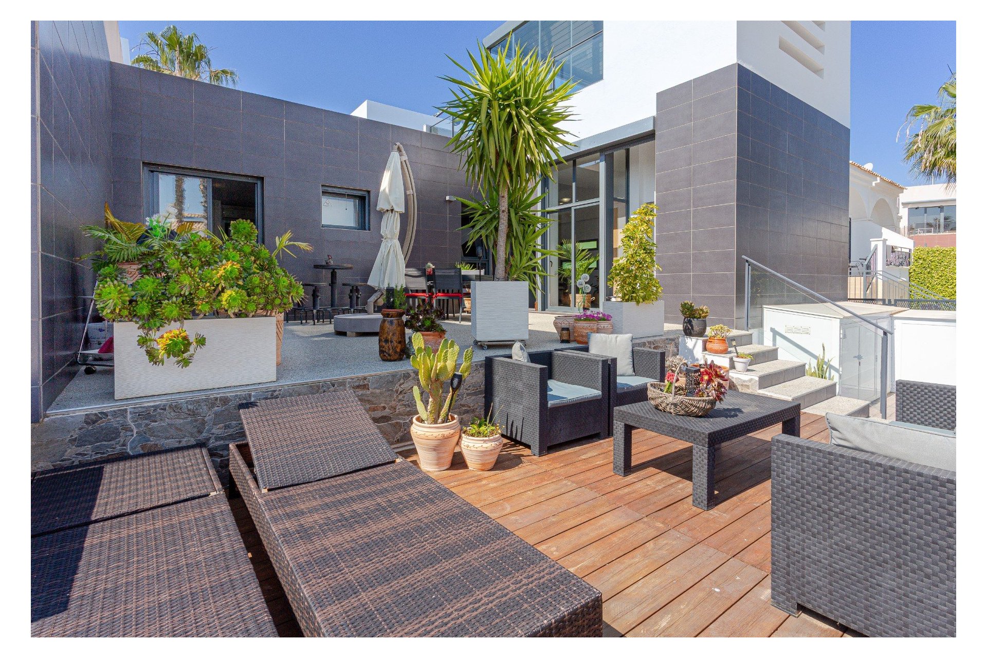 Resale - Villa -
Orihuela Costa - Costa Blanca