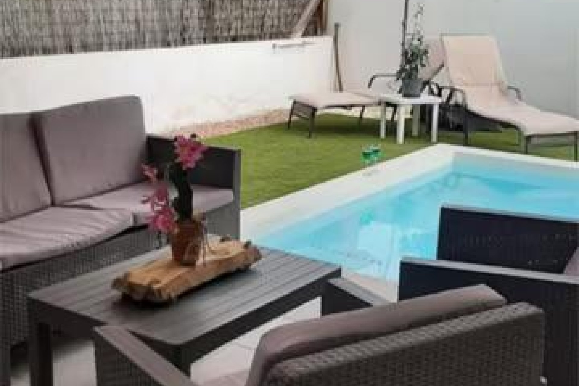 Resale - Villa -
Orihuela Costa - Costa Blanca