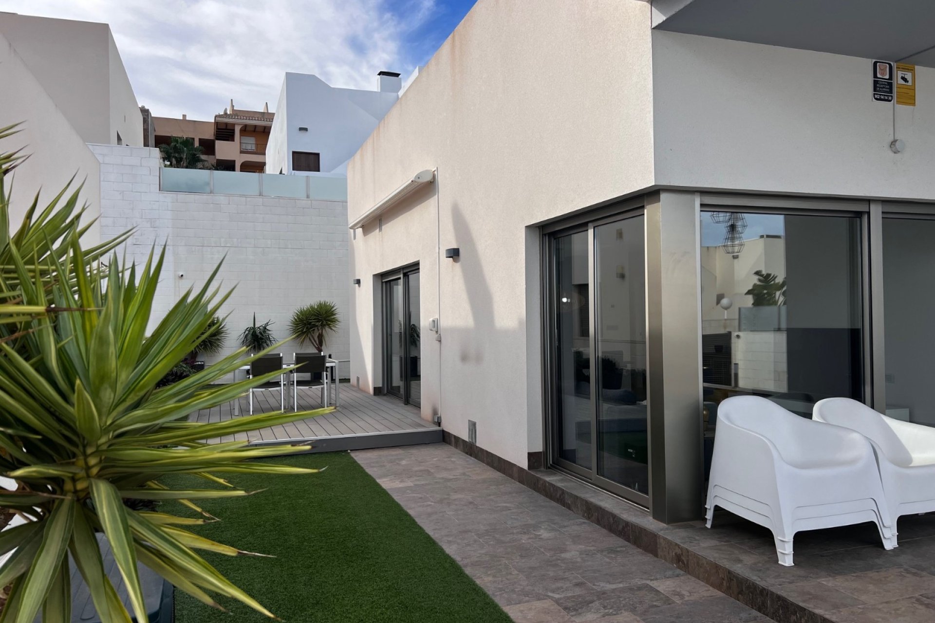 Resale - Villa -
Orihuela Costa - Costa Blanca