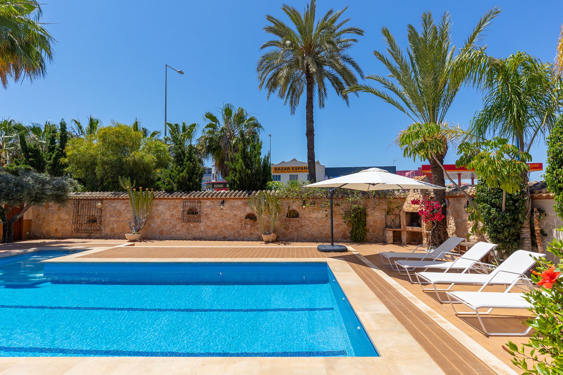 Resale - Villa -
Orihuela Costa - Costa Blanca