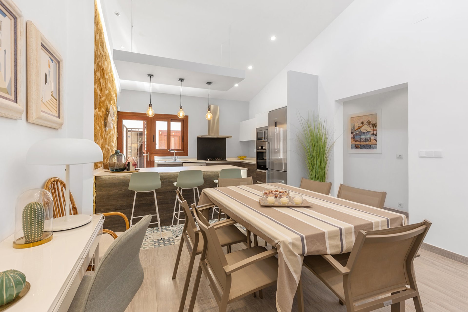 Resale - Villa -
Orihuela Costa - Costa Blanca