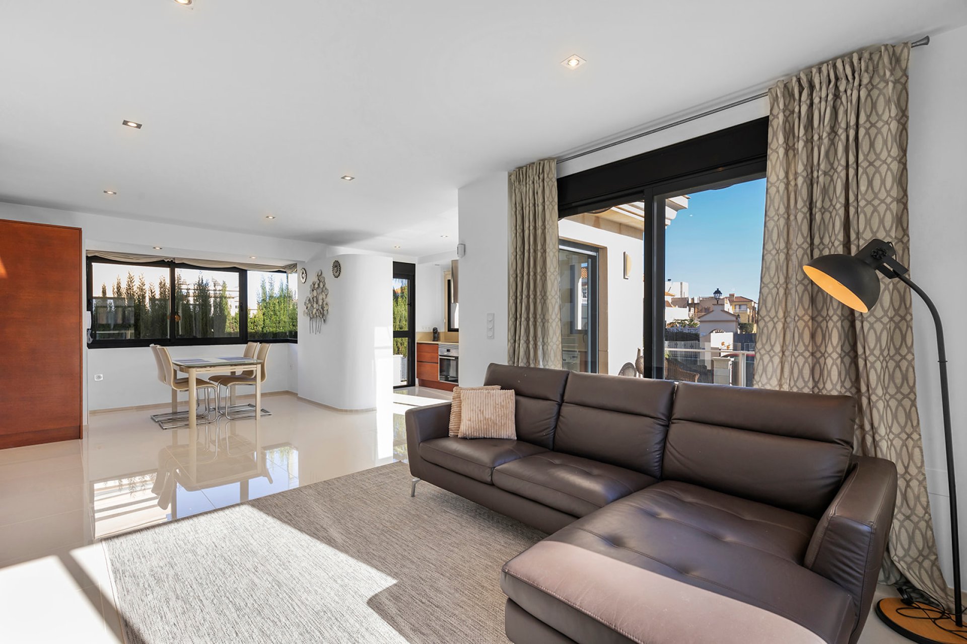 Resale - Villa -
Orihuela Costa - Costa Blanca