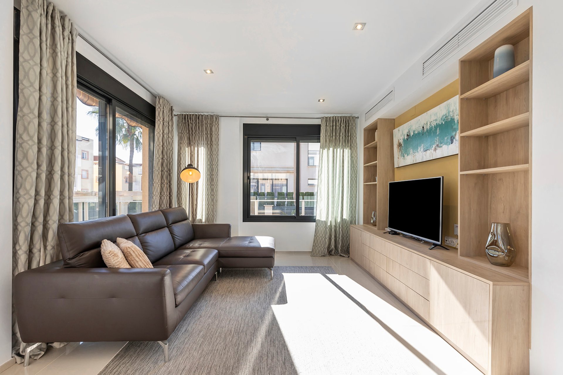 Resale - Villa -
Orihuela Costa - Costa Blanca