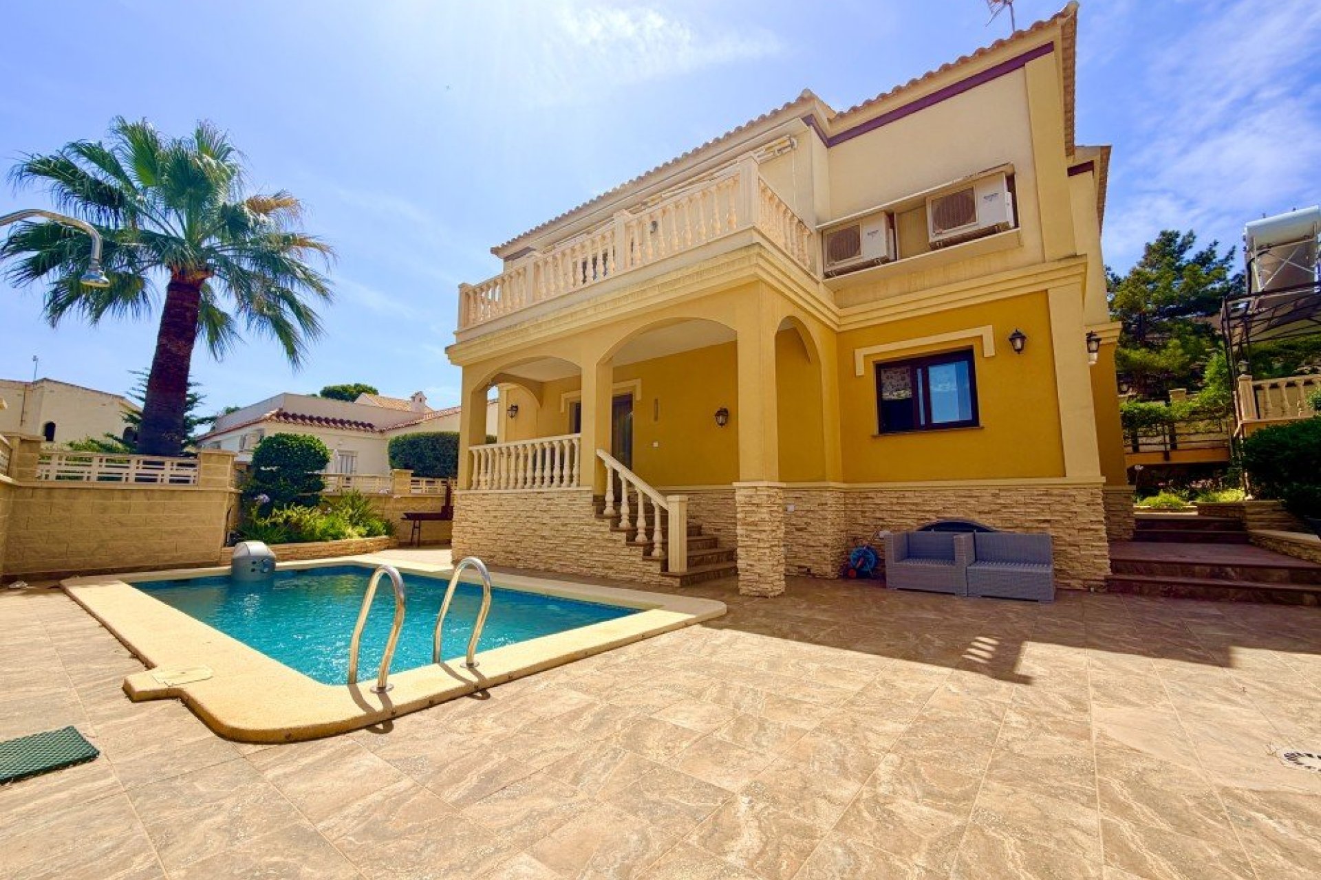 Resale - Villa -
Orihuela Costa - Costa Blanca